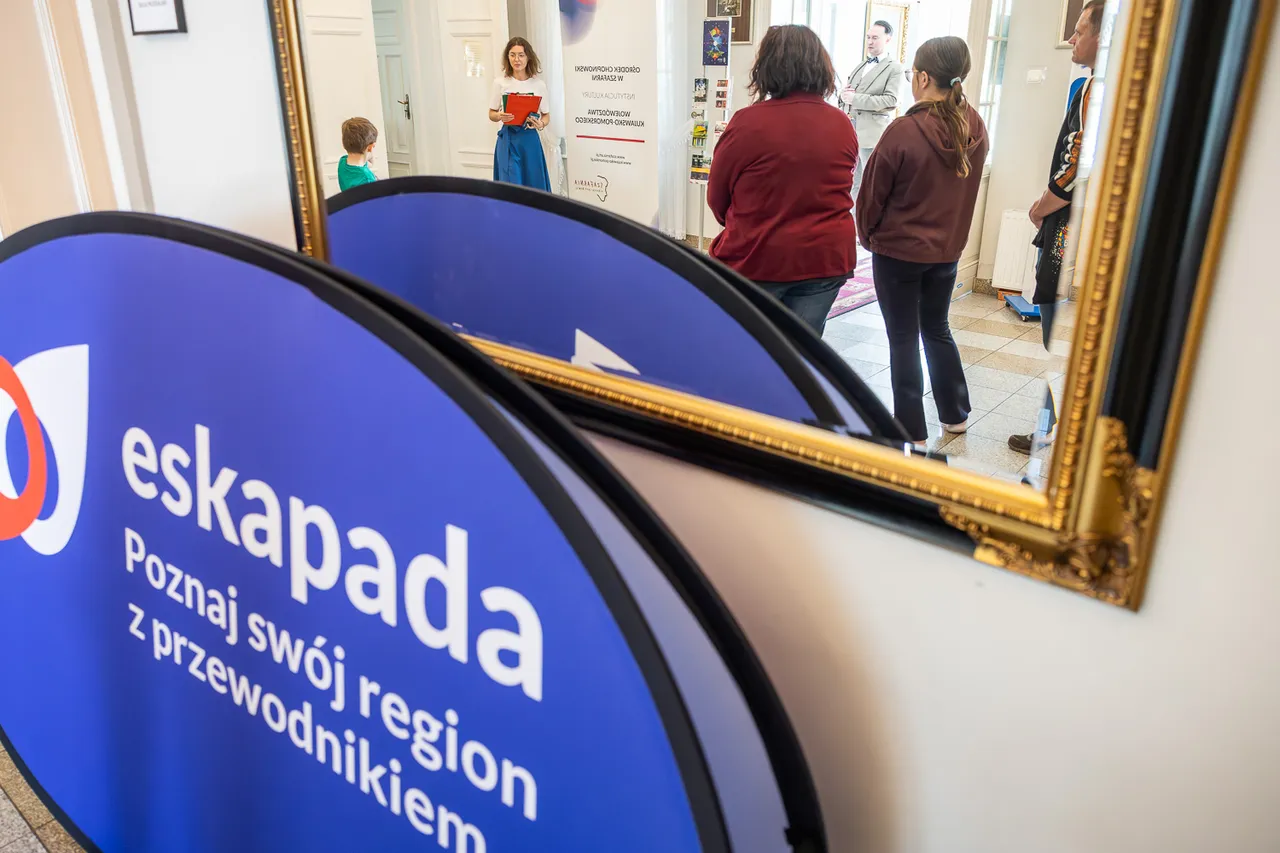Galleria pt. 12. edycja akcji ESKAPADA. Poznaj swój region z przewodnikiem - Szafarnia, Ośrodek Chopinowski w Szafarni, fot. Sz. Zdziebło/UMWKP